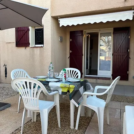 Joli T2 Climatise Avec Cour Privee Et Parking, A 500m Et Port - Cyprien - Fr-1-793-2 *